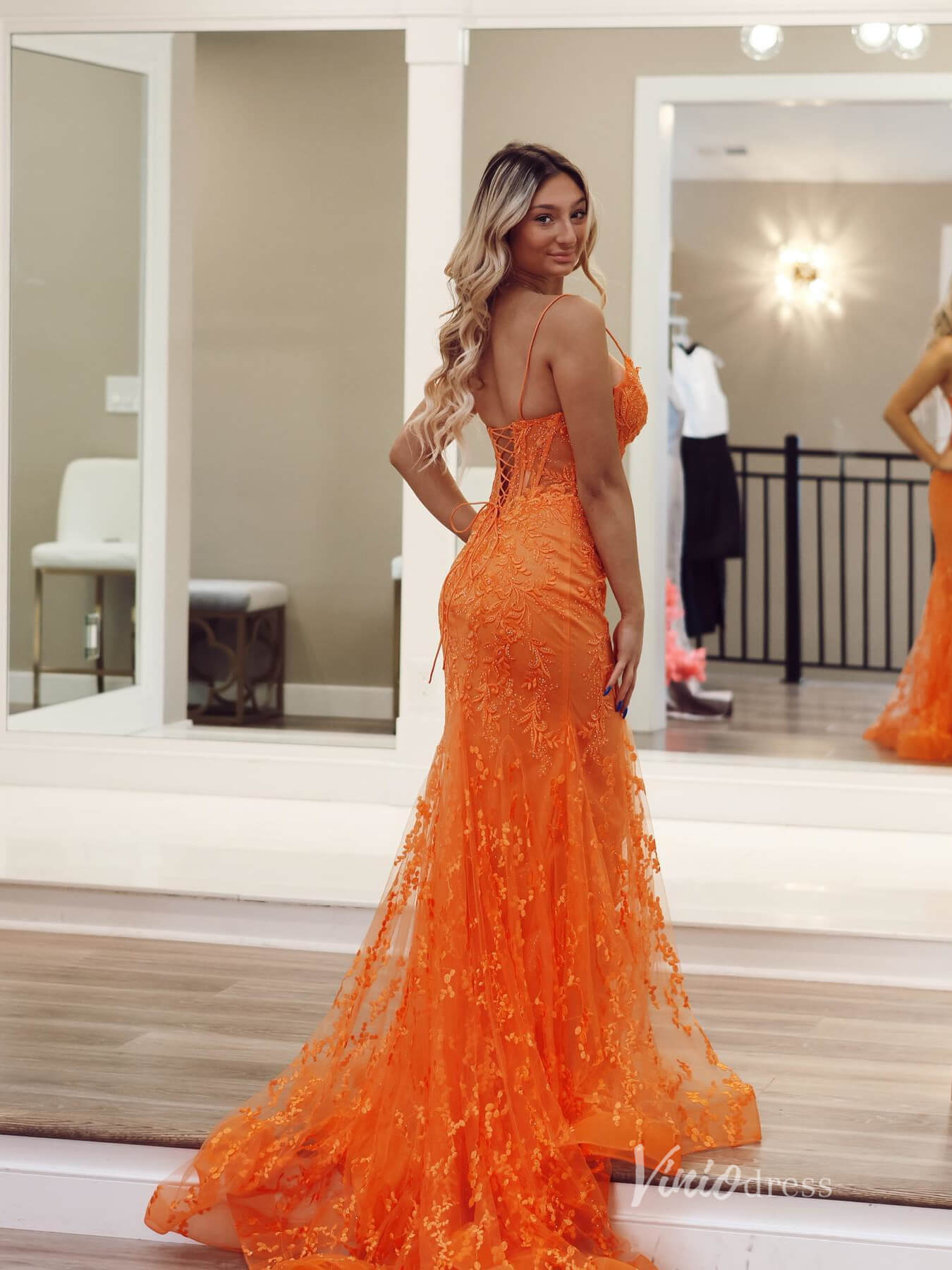 Orange Lace Mermaid Prom Dresses Spaghetti Strap V-neck Evening Dress – Viniodress