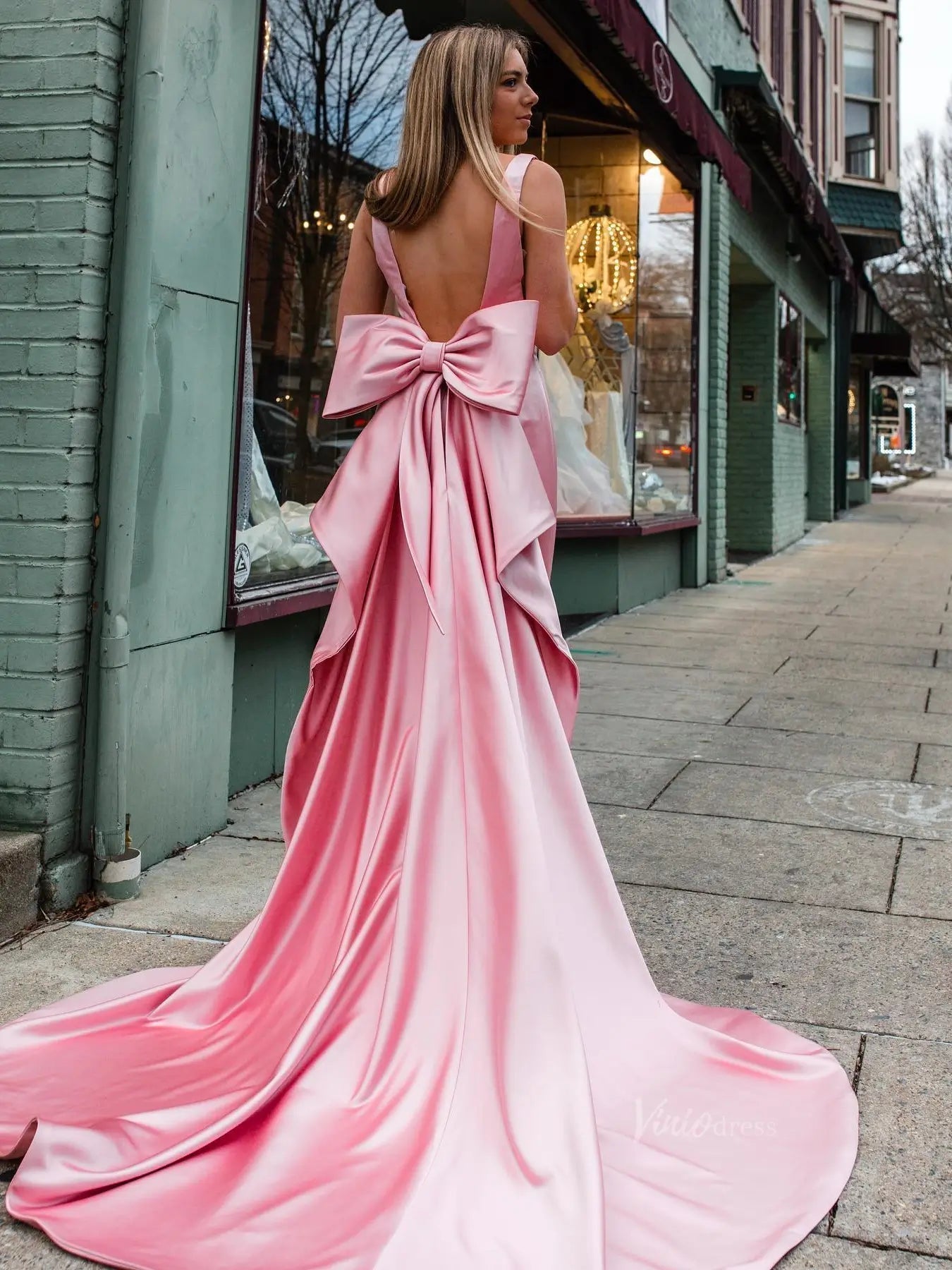 Pink Satin Prom Dresses 2025 Bow-Tie V-Neck Formal Gown with Slit