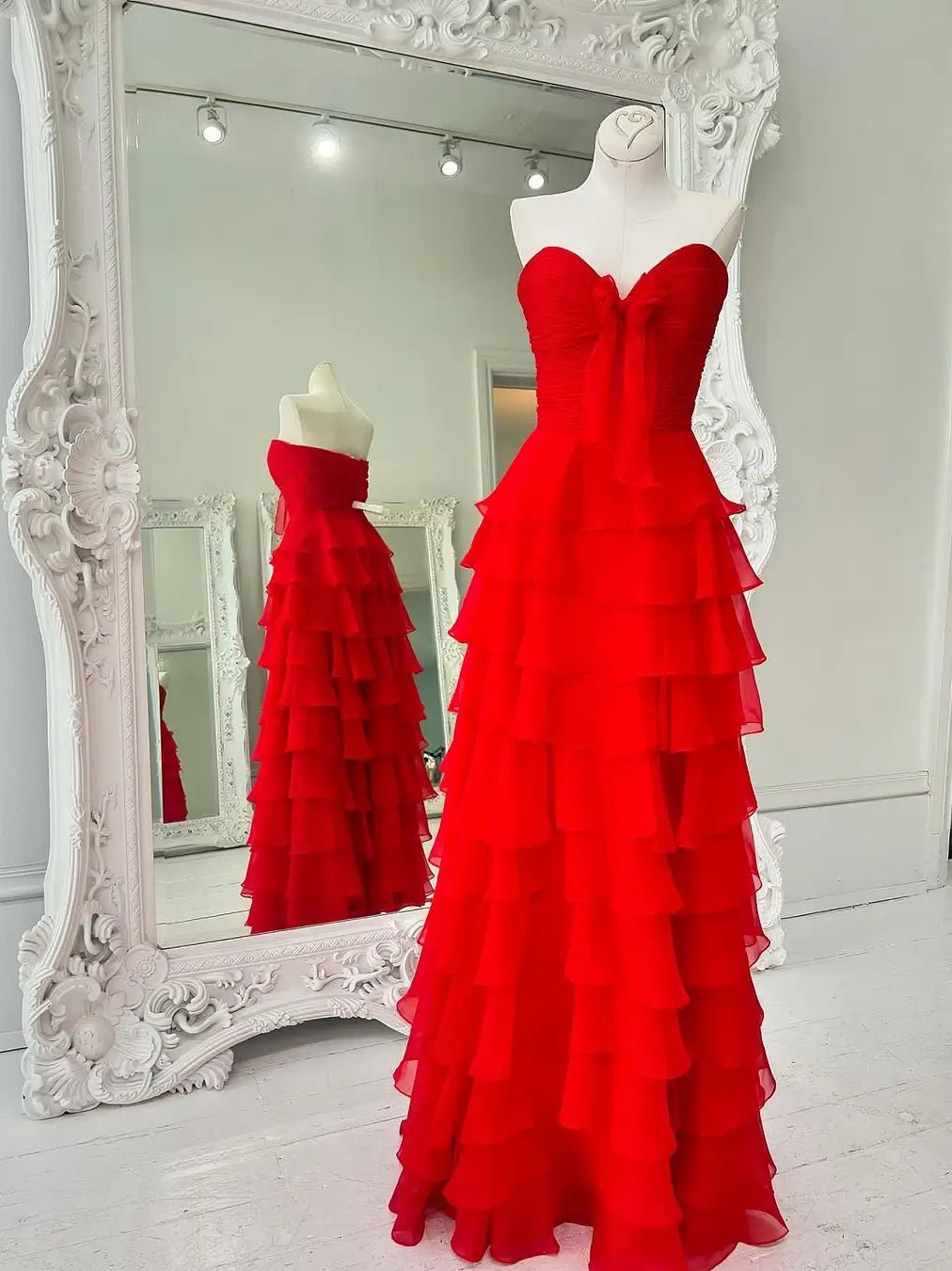 Red Chiffon Prom Dress with Sweetheart Neckline & Tiered Bottom – FD60 – Viniodress