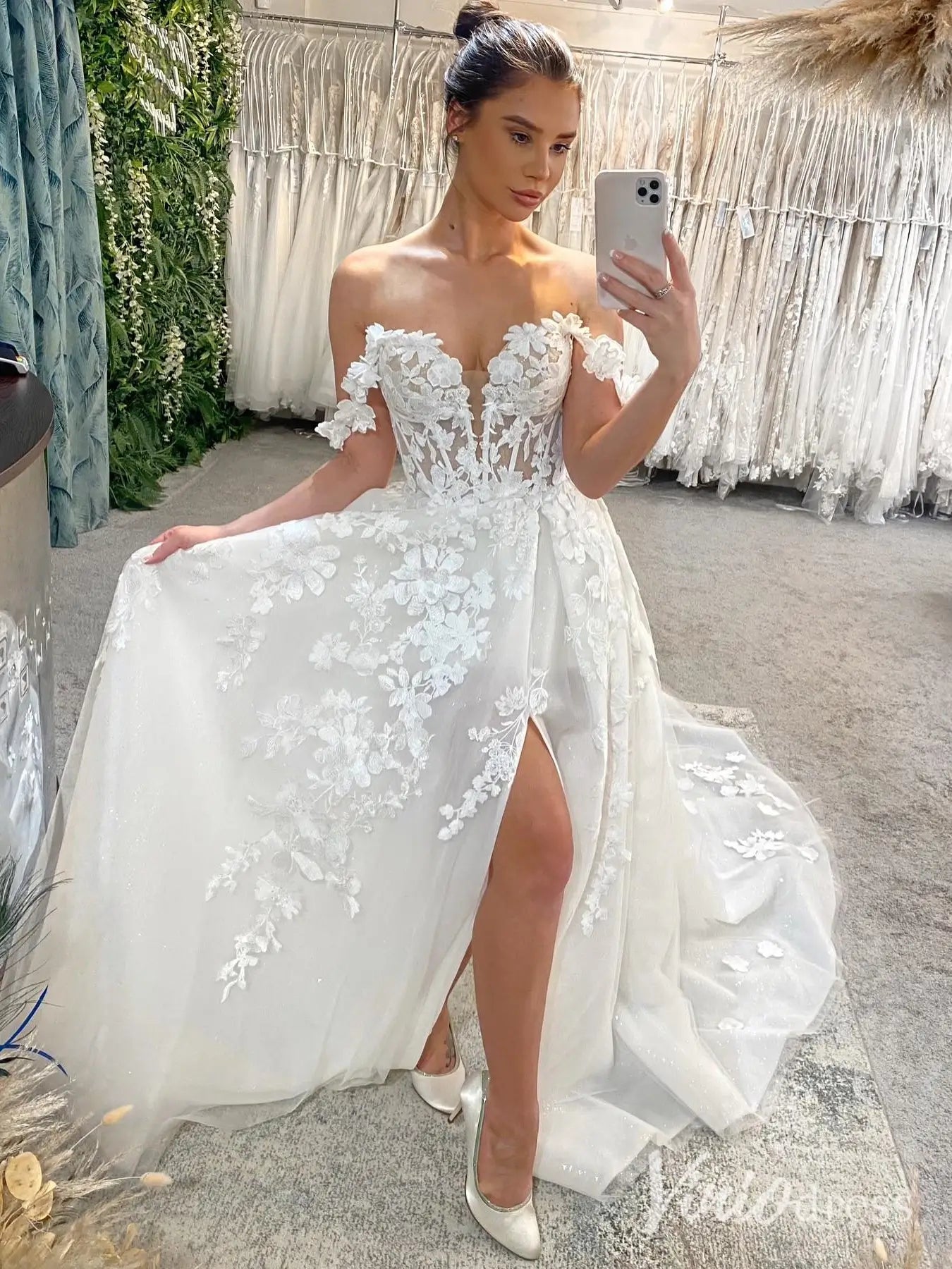 Romantic Floral Wedding Dress with Off-Shoulder Sleeves & High Slit – LA104 – Viniodress
