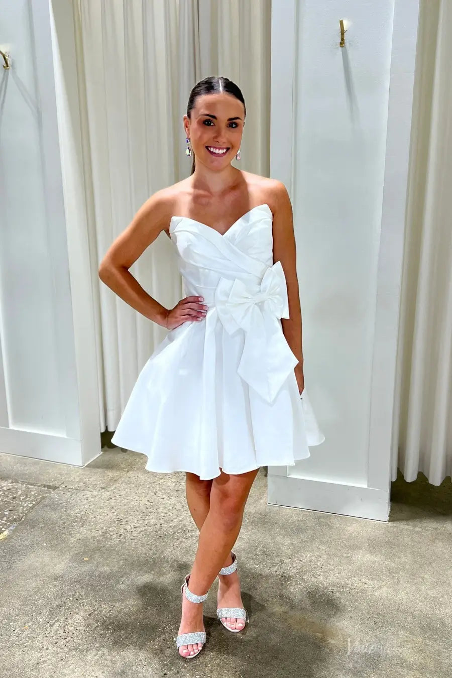 White Strapless Homecoming Dress with Side Bow – HS043 – Viniodress