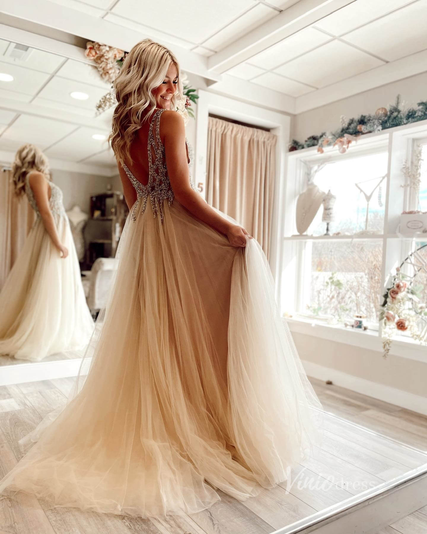 Backless Champagne A-line Prom Dresses Beaded V-neck Tulle Gown FD1293 –  Viniodress