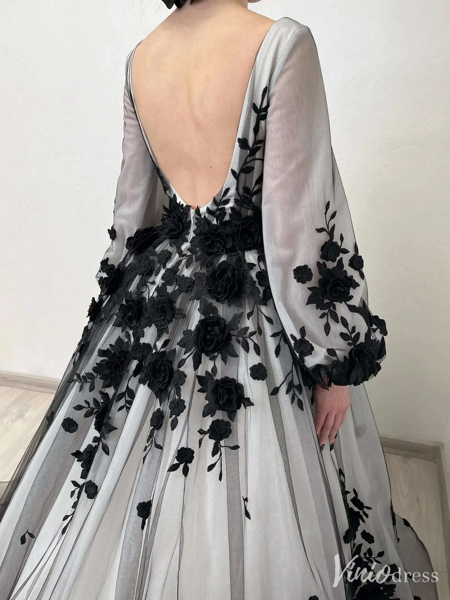 Black Floral Appliqué Wedding Dress with Deep V-Neck, Sheer Long Bishop Sleeves, Chapel Train – BK112-wedding dresses 2025 -Viniodress-Black-Custom Size-
