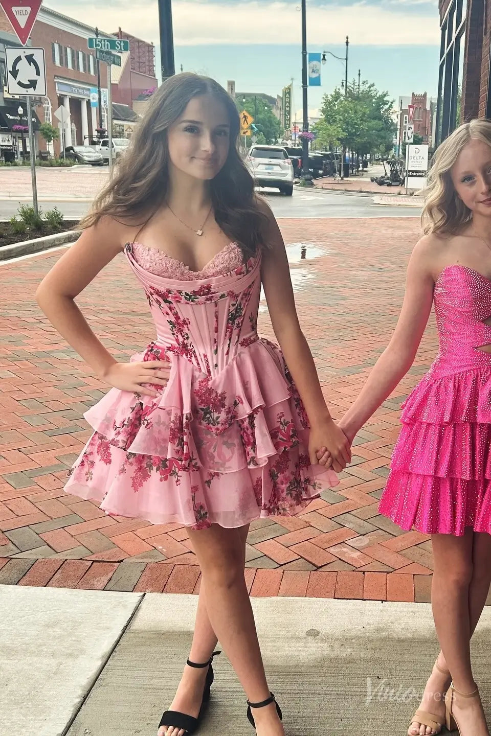 Blue and White Floral Strapless Homecoming Dress with Lace Sweetheart Neckline, Corset Bodice & Tiered Ruffle Skirt – H1444B-prom dresses 2025 -Viniodress-Light Blue-Custom Size-