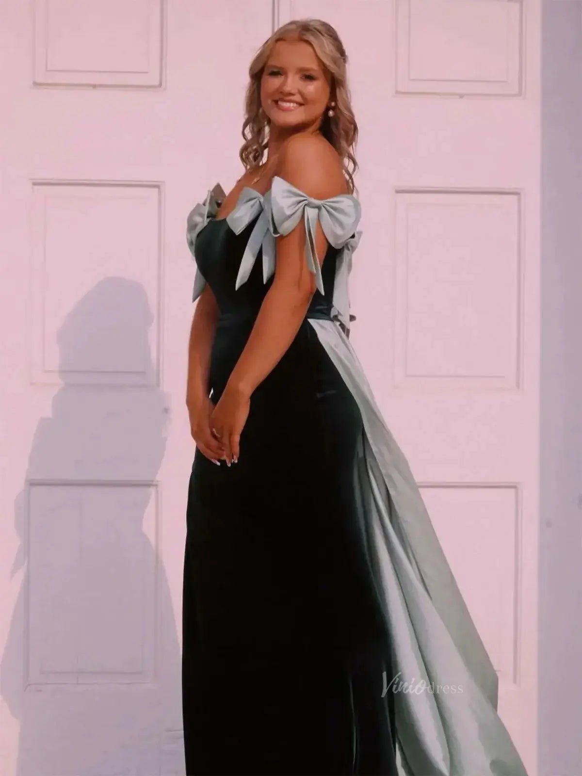 Bow-Tie Sheath Prom Dresses 2025 Velvet Bodice Satin Overskirt Formal Gown with Slit - FD5133-prom dresses 2025 -Viniodress-Pink-Custom Size-