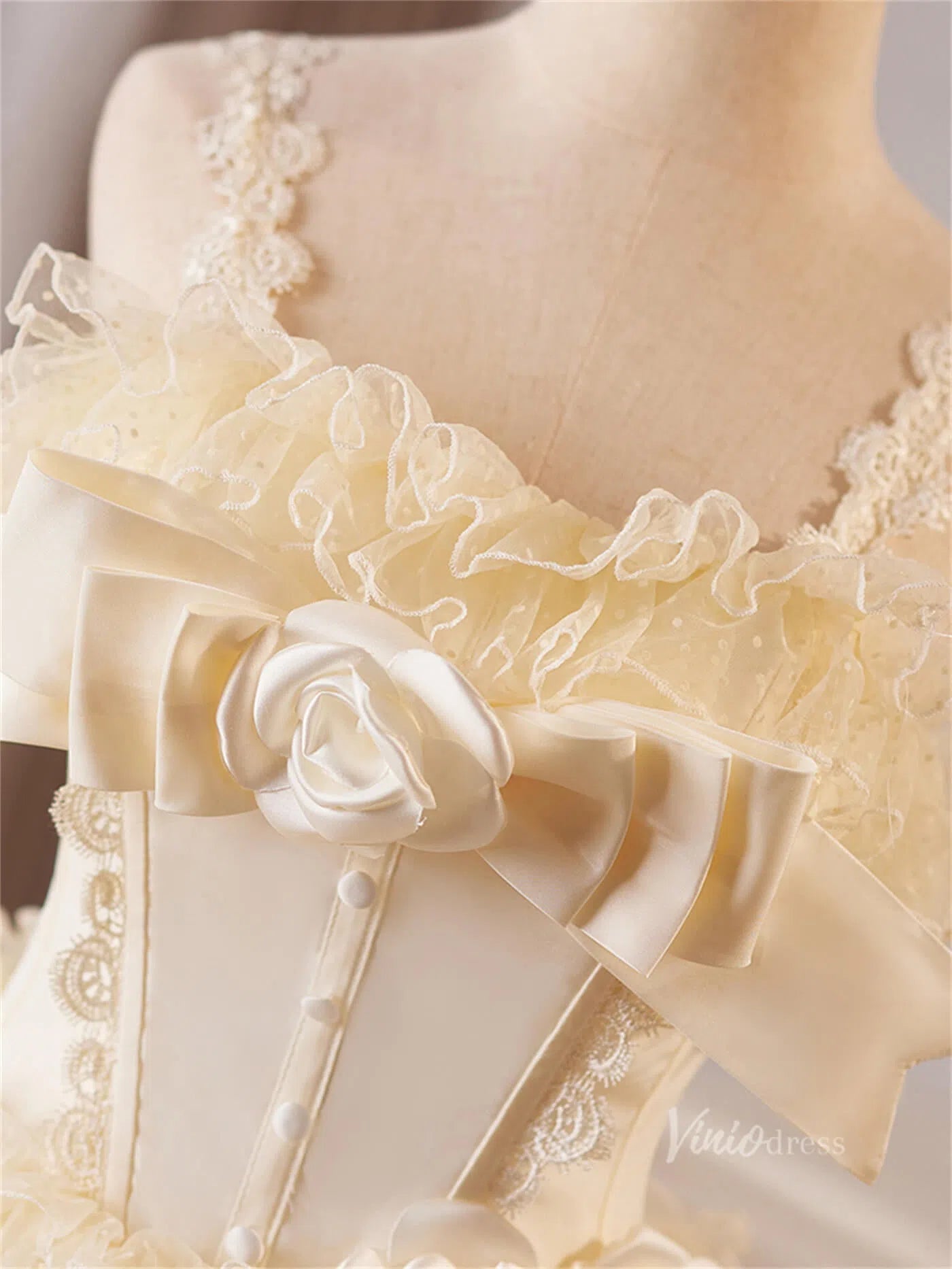 Champagne Ruffled 3D Flower Homecoming Dresses Short Lace Lolita Dress BJ062-prom dresses 2025 -Viniodress-Champagne-Custom Size-