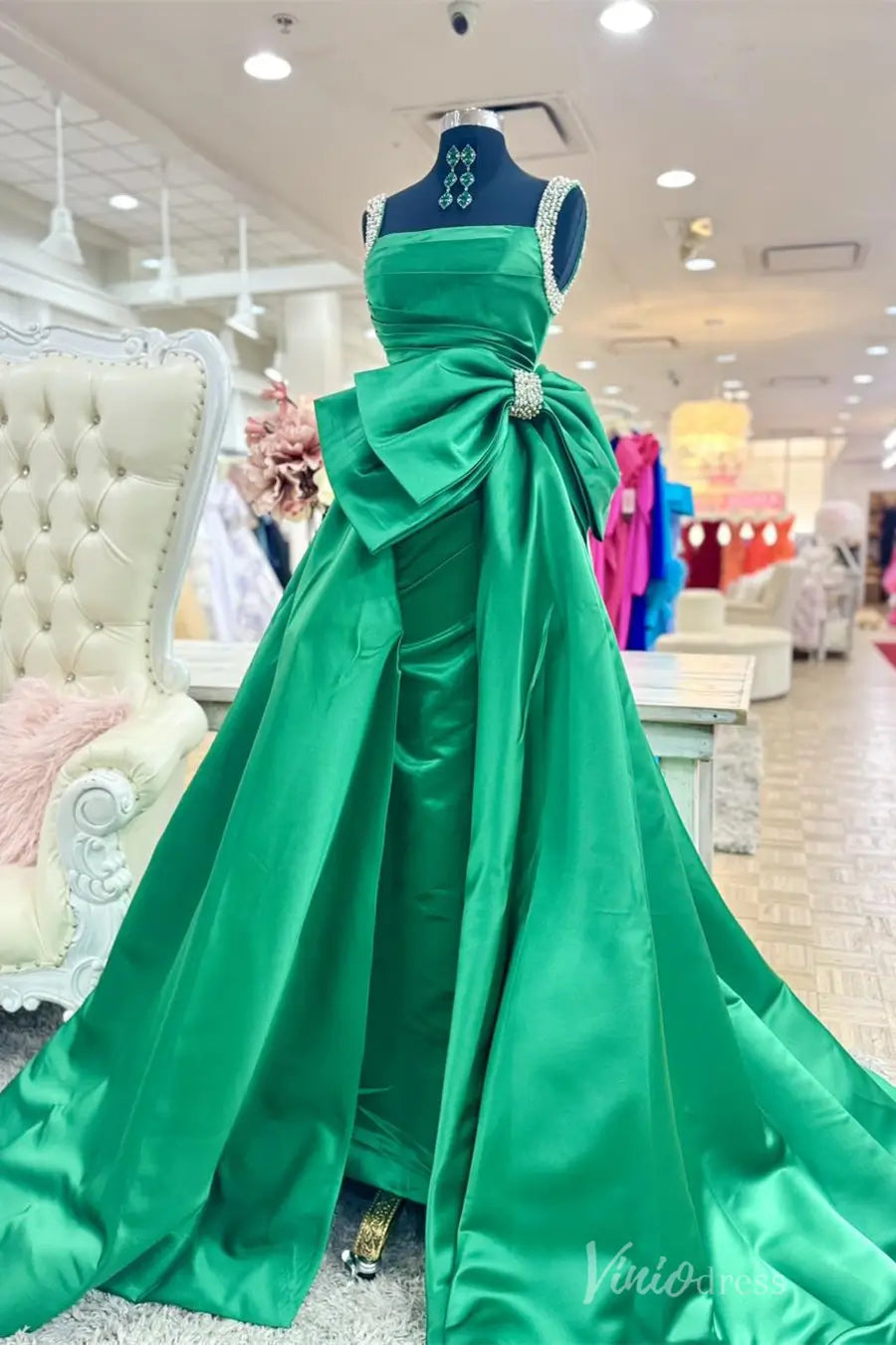 Emerald Green Pageant Dress with Pearl Straps, Satin Overskirt, and Dramatic Bow – PG003-prom dresses 2025 -Viniodress-Green-Custom Size-