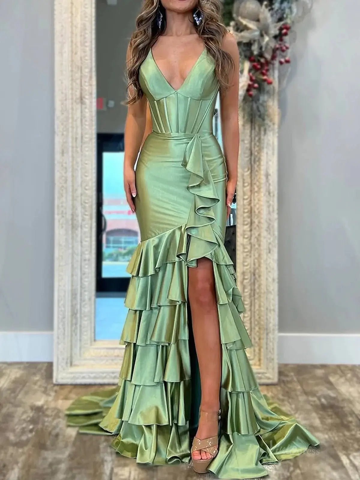 strapless open back dress Green Satin Mermaid Prom Dresses 2025 with V-Neck, Slit, Ruffle & Spag –  Viniodress