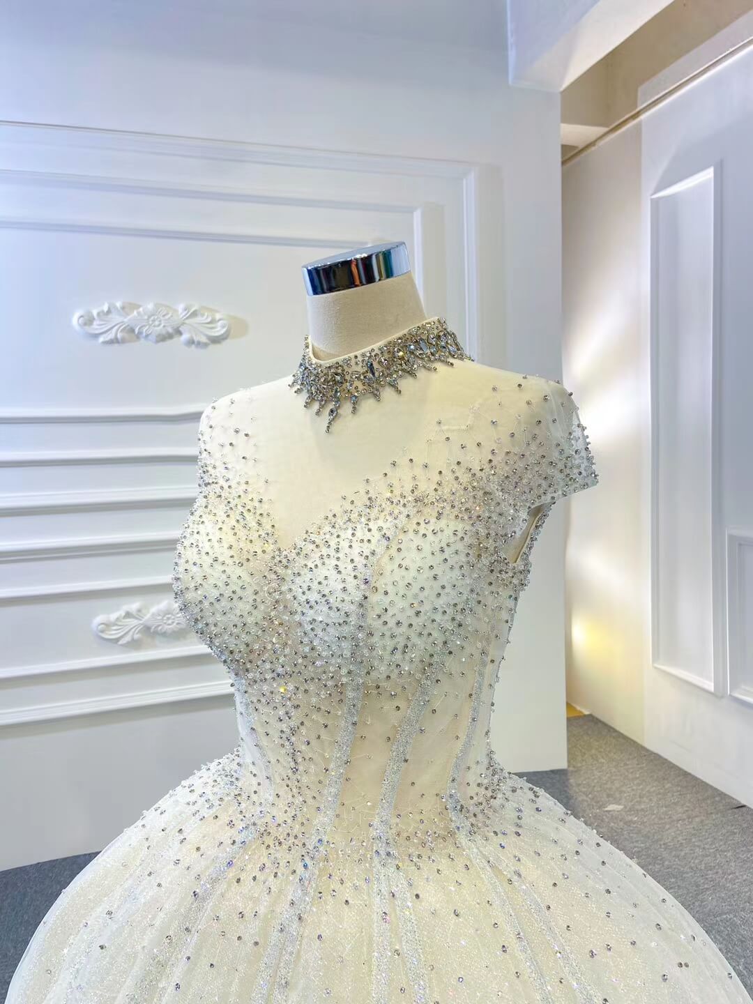 High Neck Ball Gown Wedding Dresses Sparkly Beaded Bridal Gown VW1761-wedding dresses 2025 -Viniodress-Chapel Train-Ivory-Custom Size