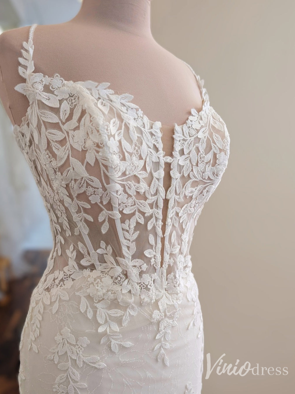 Ivory Leaf Lace Mermaid Wedding Dress with Plunging V Neck, Illusion Bodice, Spaghetti Strap, Chapel Train – ML154-wedding dresses 2025 -Viniodress-Ivory-Custom Size-