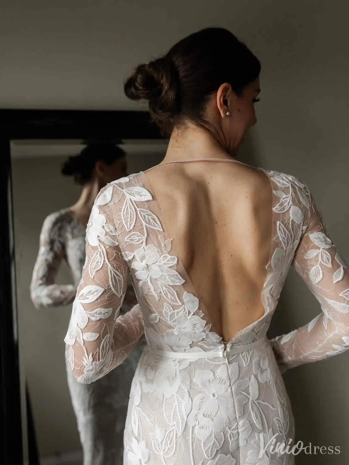 Ivory Long Sleeve Floral Lace Wedding Dress with Plunging V-Neck and Open Back – ML152-wedding dresses 2025 -Viniodress-Ivory-Custom Size-