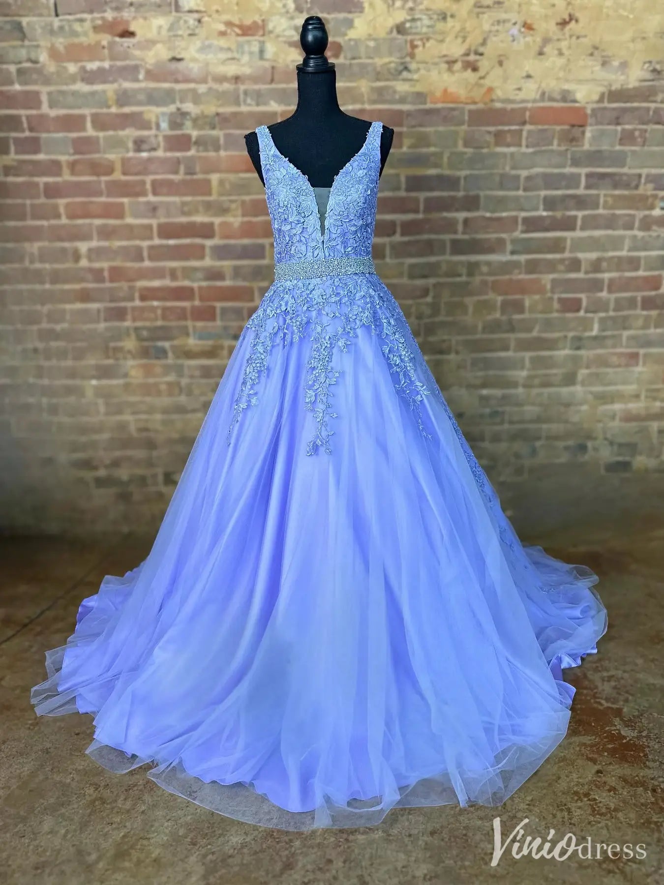 Lavender Lace Ball Gown Prom Dress with Deep V-Neck, Beaded Waist, and Tulle Skirt – FD6164-prom dresses 2025 -Viniodress-Lavender-Custom Size-
