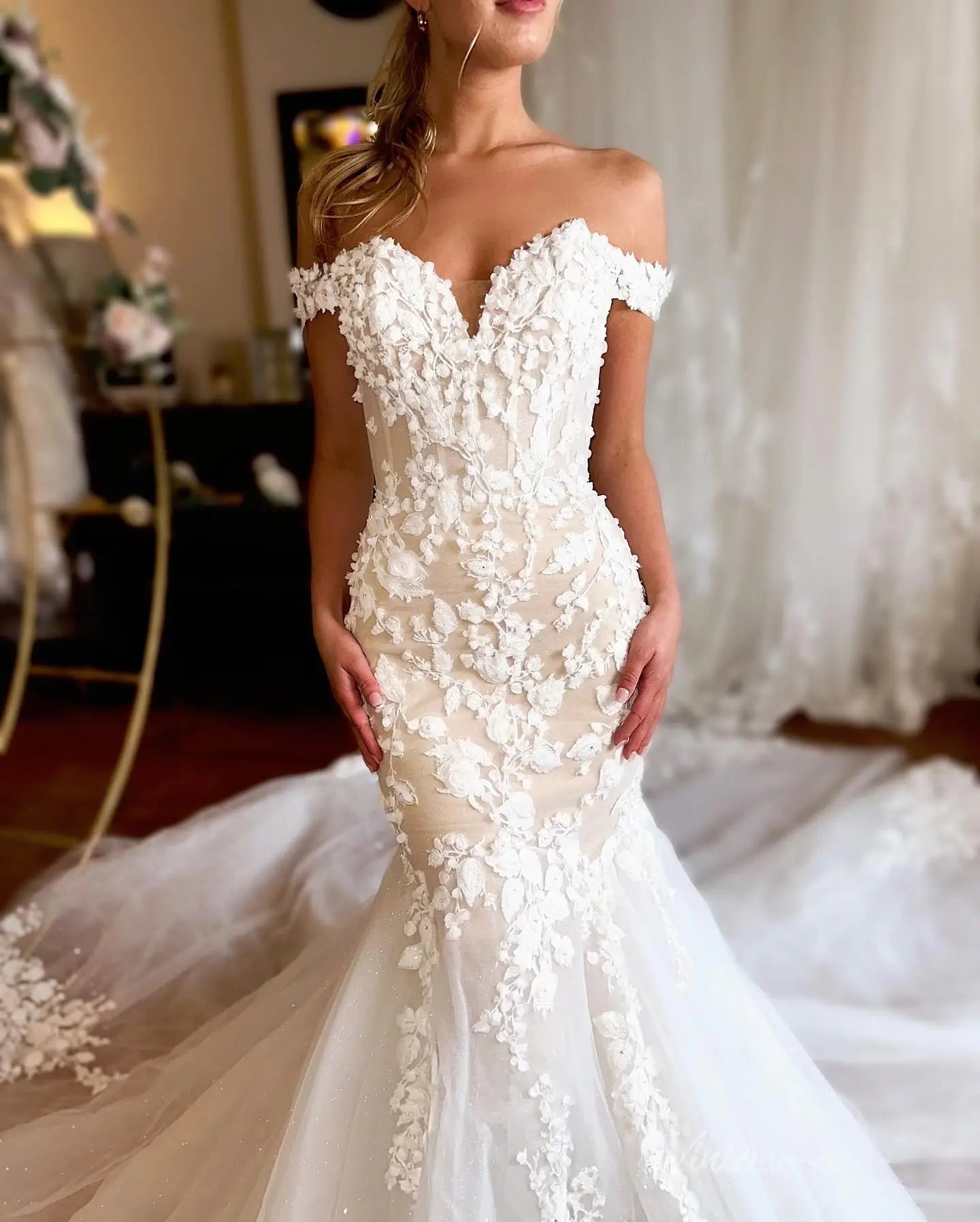 Luxurious Ivory 3D Floral Off-Shoulder Mermaid Wedding Dress with Sculpted Corset & Chapel Train – ML149-wedding dresses 2025 -Viniodress-Ivory-Custom Size-