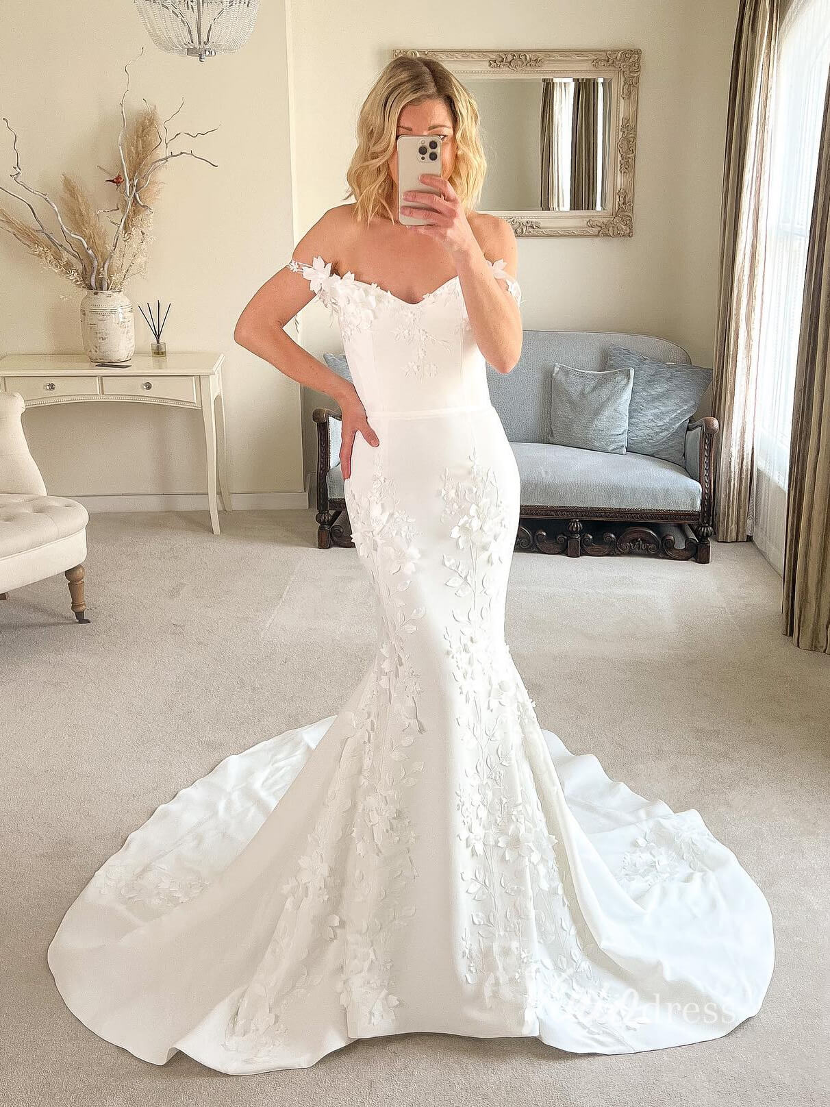 Mermaid Satin Wedding Dress 3D Floral Modern Bridal Dress VW2128 Viniodress Mermaid Satin Wedding Dress 3D Floral Modern Bridal Dress VW2128 Viniodress