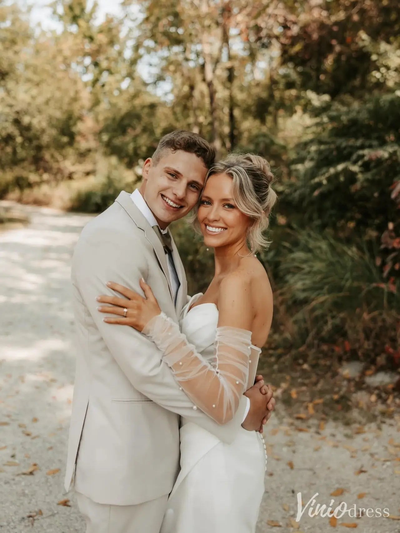 Modern Satin Mermaid Wedding Dress with Slit, Sweetheart Neckline, Sheer Pearl Sleeves – VW2606-wedding dresses 2025 -Viniodress-Ivory-Custom Size-