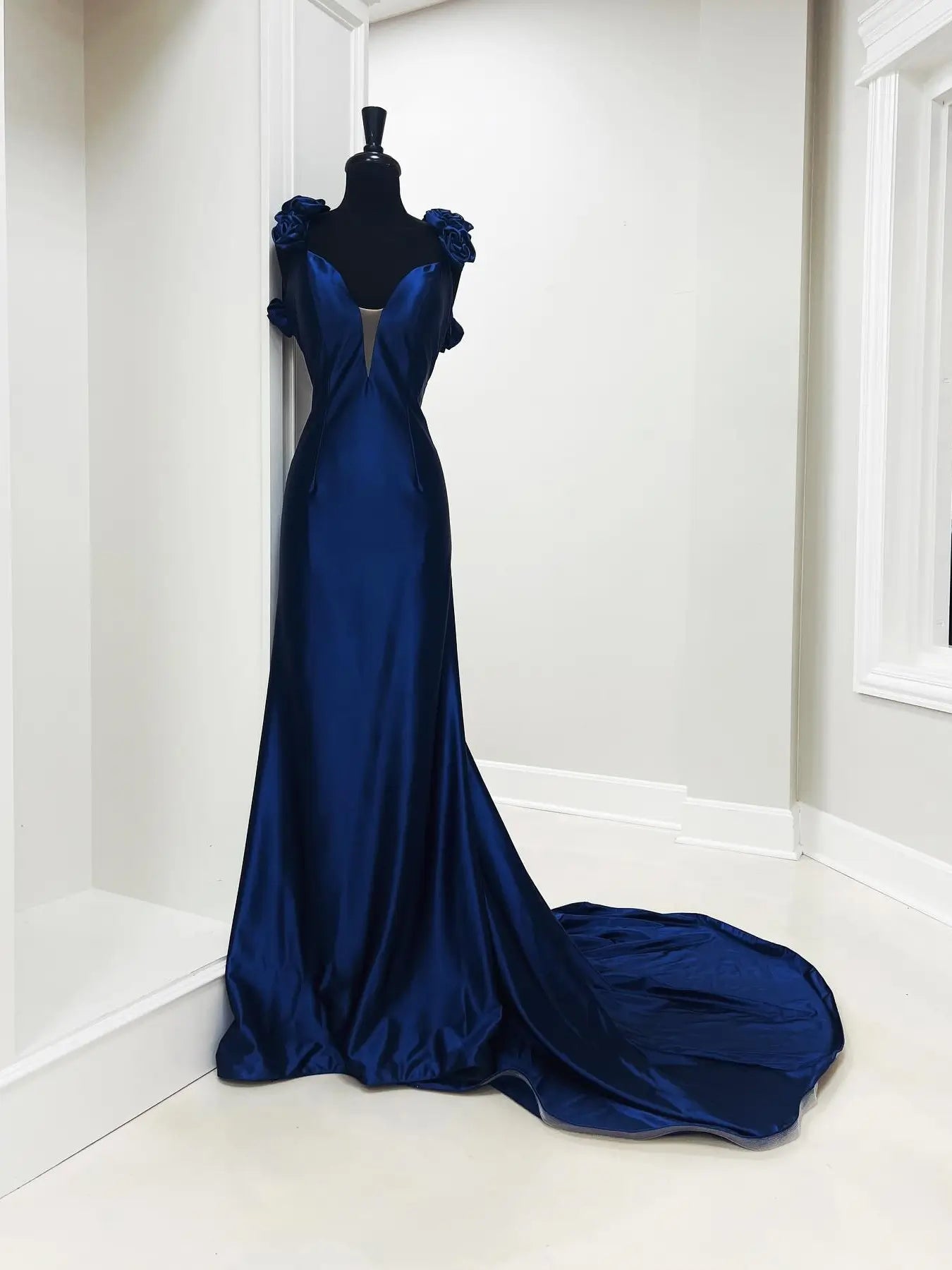 Navy Blue Satin Sheath Prom Dress with 3D Flower, Sweetheart Neckline Viniodress Navy Blue Satin Sheath Prom Dress with 3D Flower, Sweetheart Neckline Viniodress