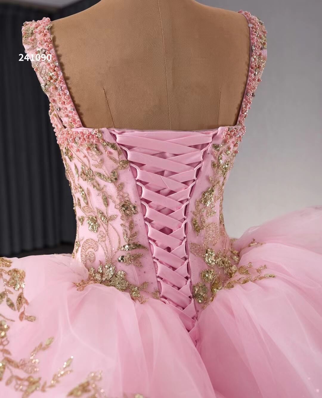 Pink Sparkly Lace Applique Beaded Wedding Gowns Tiered Layered Quince Dress 241090-Quinceanera Dresses 2025 -Viniodress-Pink-Custom Size-