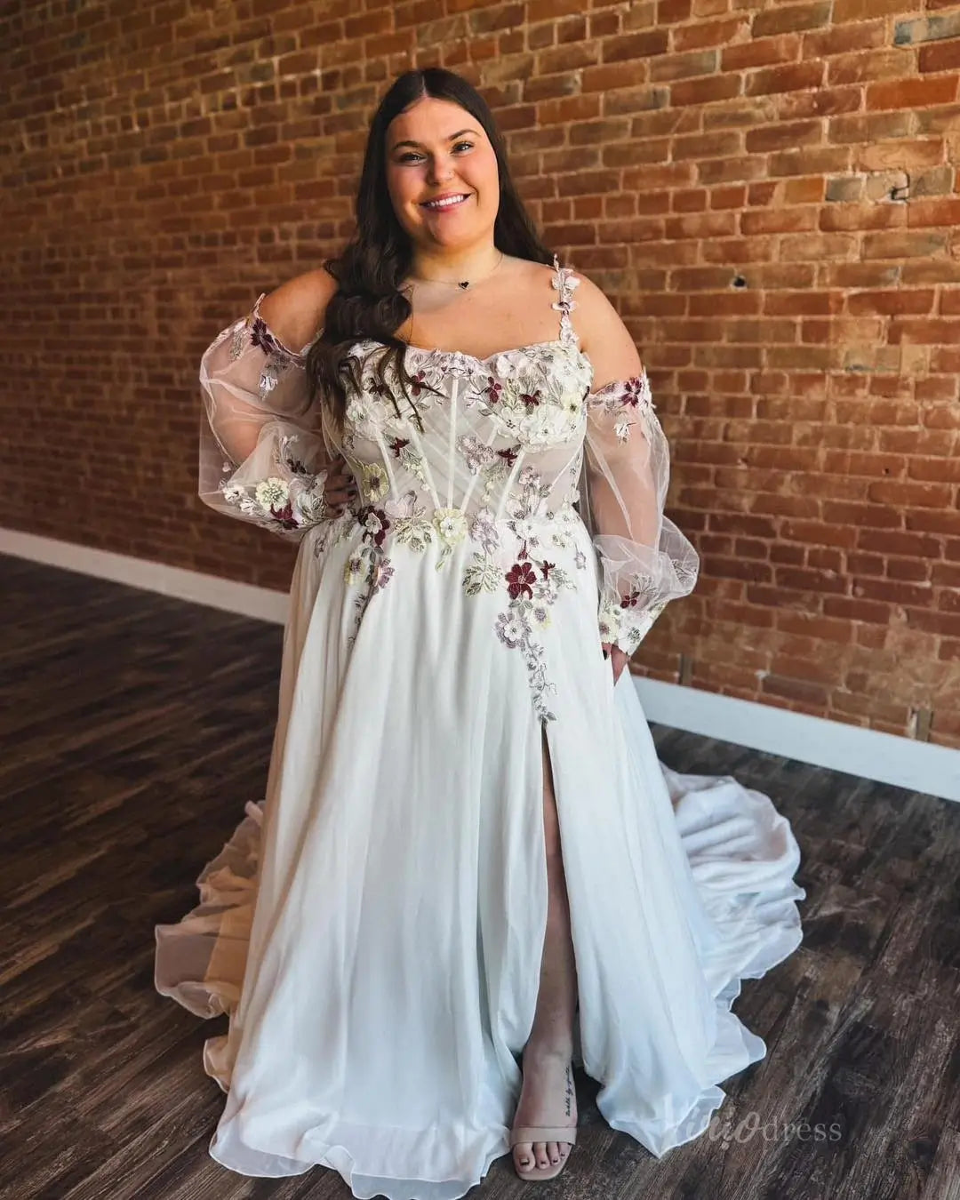 Plus Size Floral Chiffon Wedding Dress Boned Bodice Gown with Removable  Puff Sleeves FW125