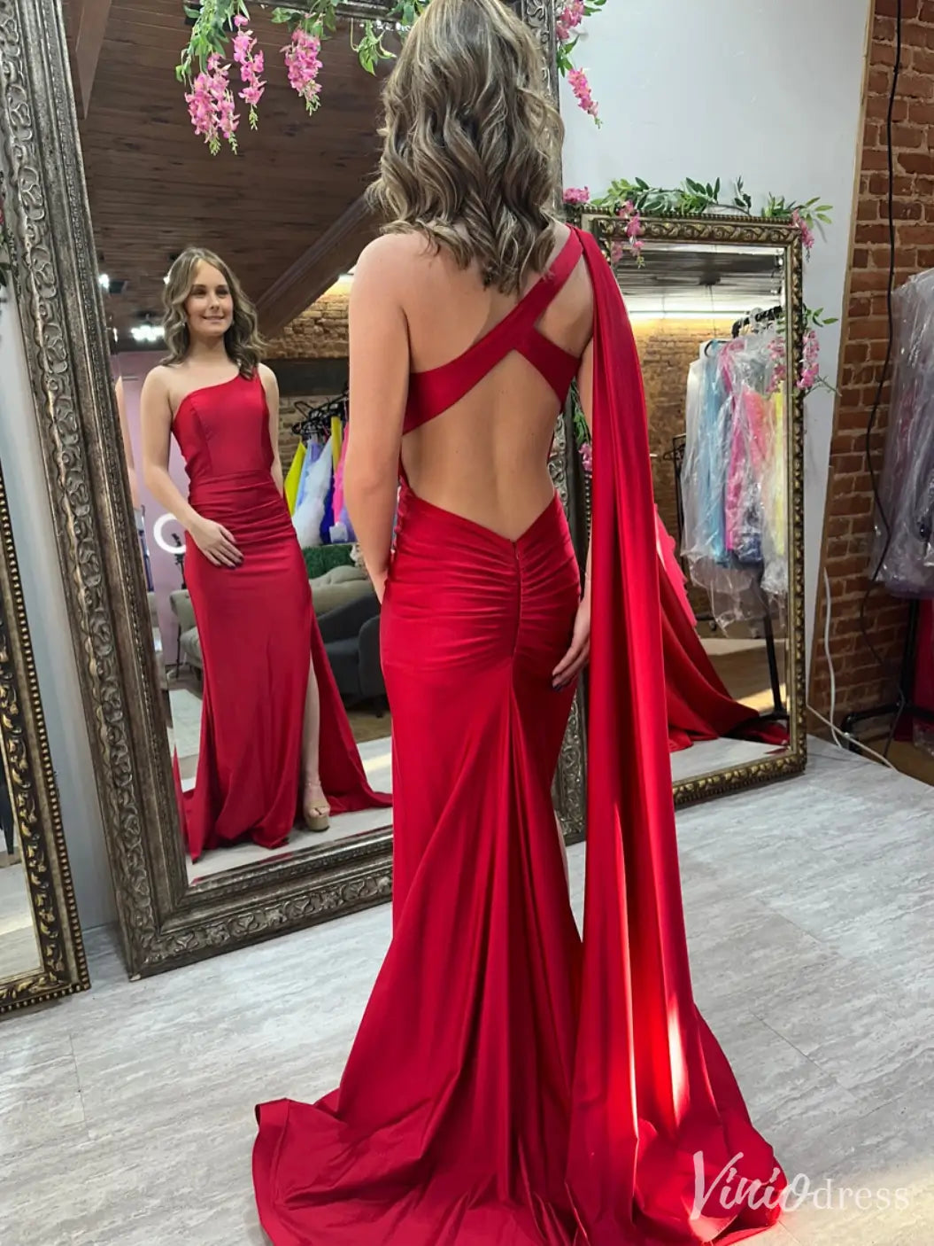 Backless Fitted Fishtail Skirt Red One-Shoulder Backless Pageant