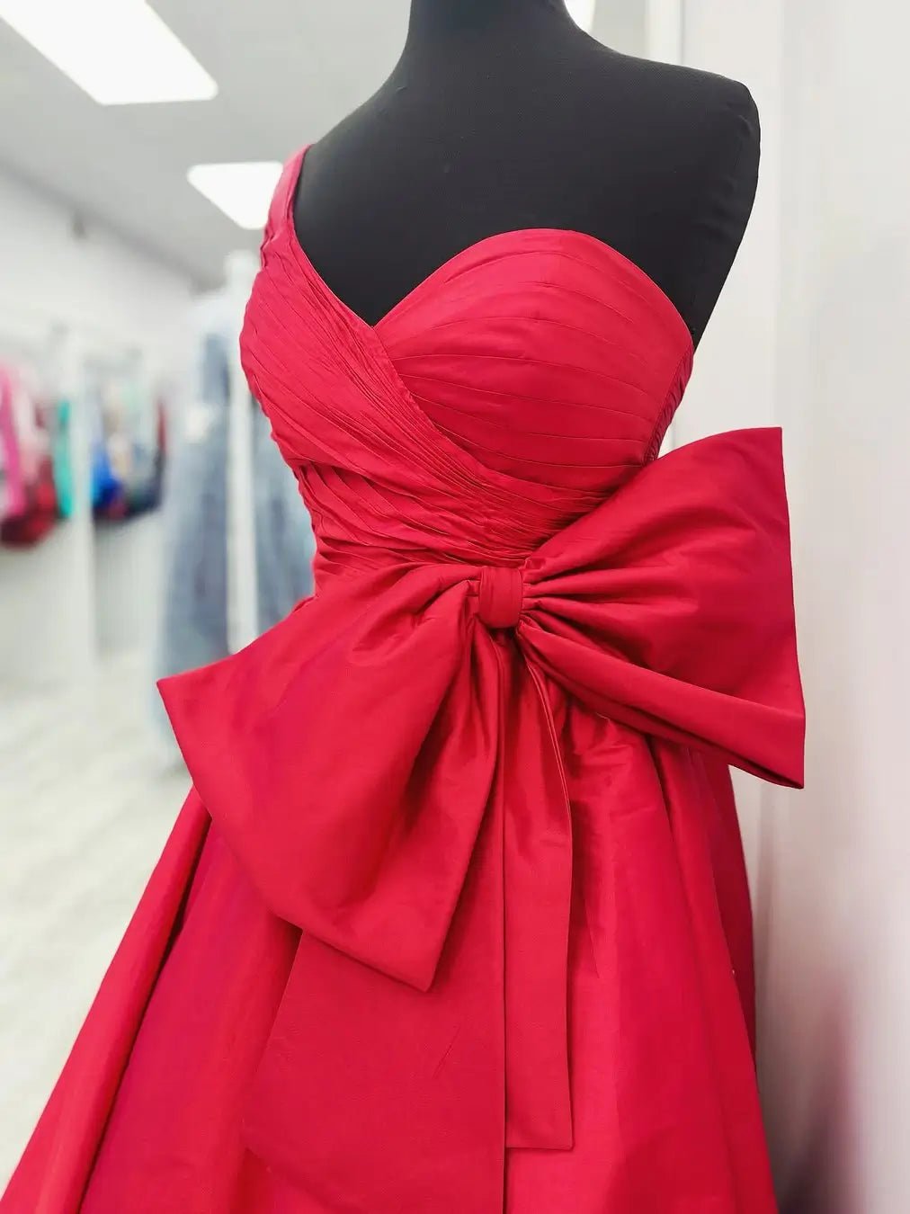 Red One Shoulder Satin Prom Dress with Pleated Bodice, Bow & Sweetheart Neckline – Style FD6078-prom dresses 2025 -Viniodress-Red-Custom Size-