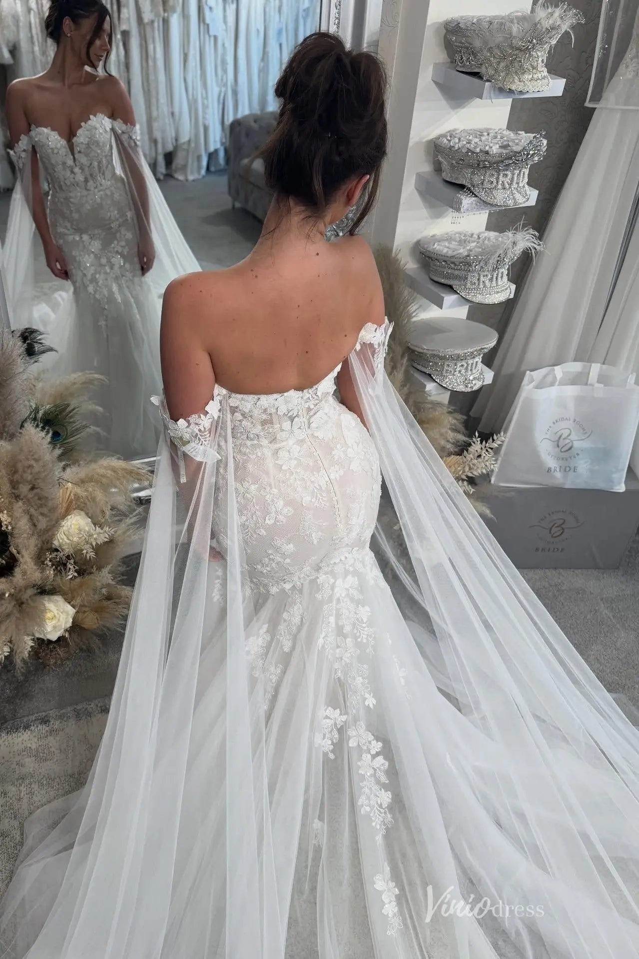 Romantic Ivory 3D Floral Lace Mermaid Wedding Dress with Cape Sleeve, Sweetheart Neckline & Chapel Train – ML169-wedding dresses 2026-Viniodress-Ivory-Custom Size-