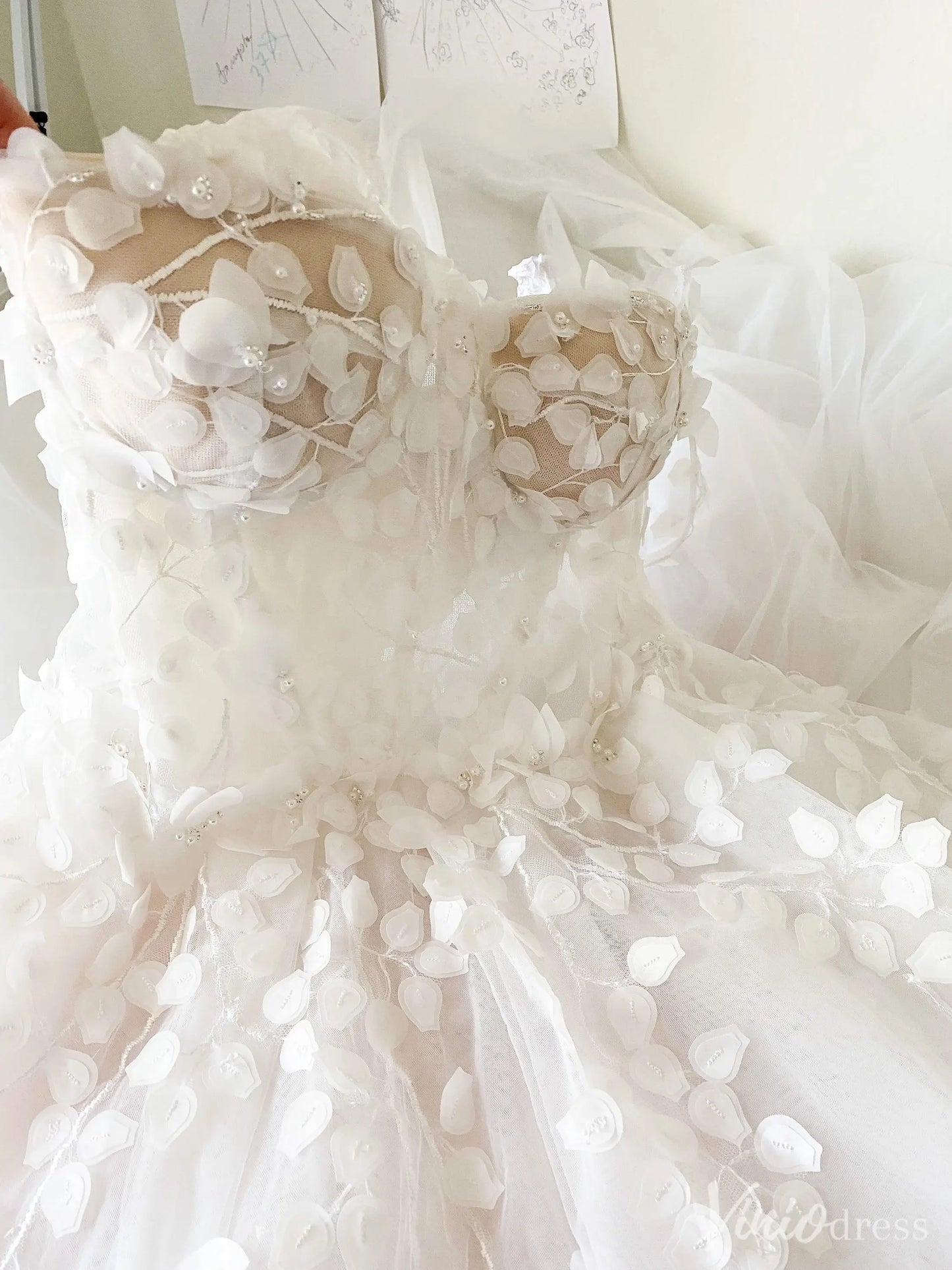 Sheer Tulle Wedding Dress with 3D Leaf Appliqué and Corset Lace-Up Back – VW2520-wedding dresses 2025 -Viniodress-Ivory-Custom Size-