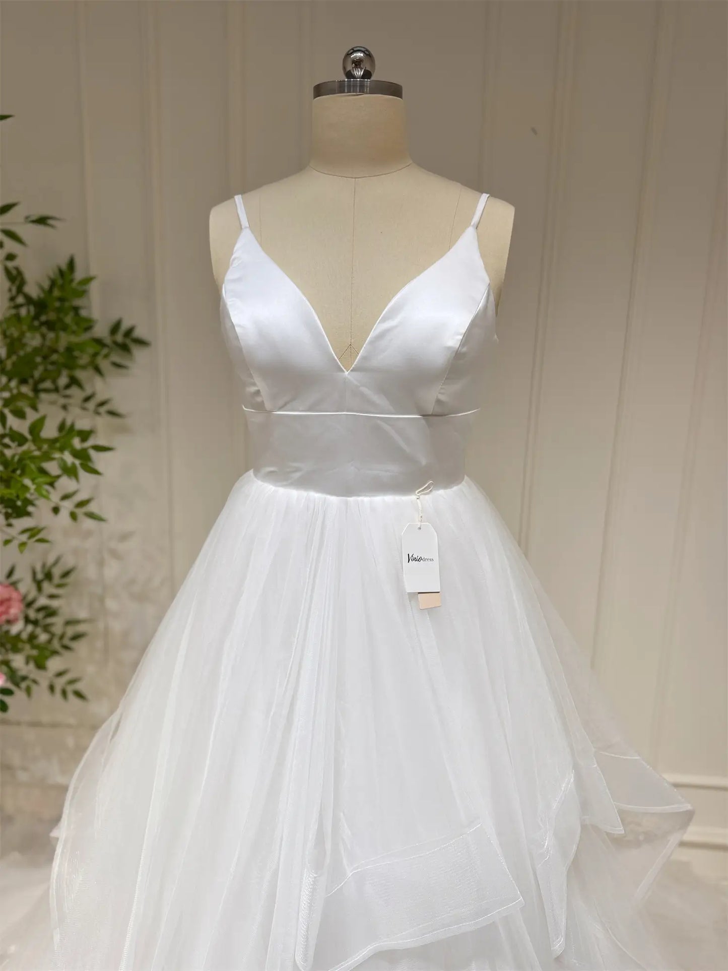 Spaghetti Strap Layered Tulle Wedding Dresses V-neck Tiered Bridal Gown VW1568B-wedding dresses 2025 -Viniodress-Ivory-Custom Size-