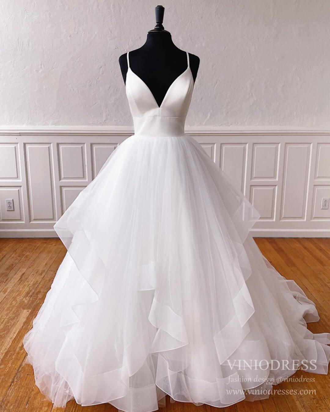 Spaghetti Strap Layered Tulle Wedding Dresses V-neck Tiered Bridal Gow Viniodress Spaghetti Strap Layered Tulle Wedding Dresses V-neck Tiered Bridal Gow Viniodress