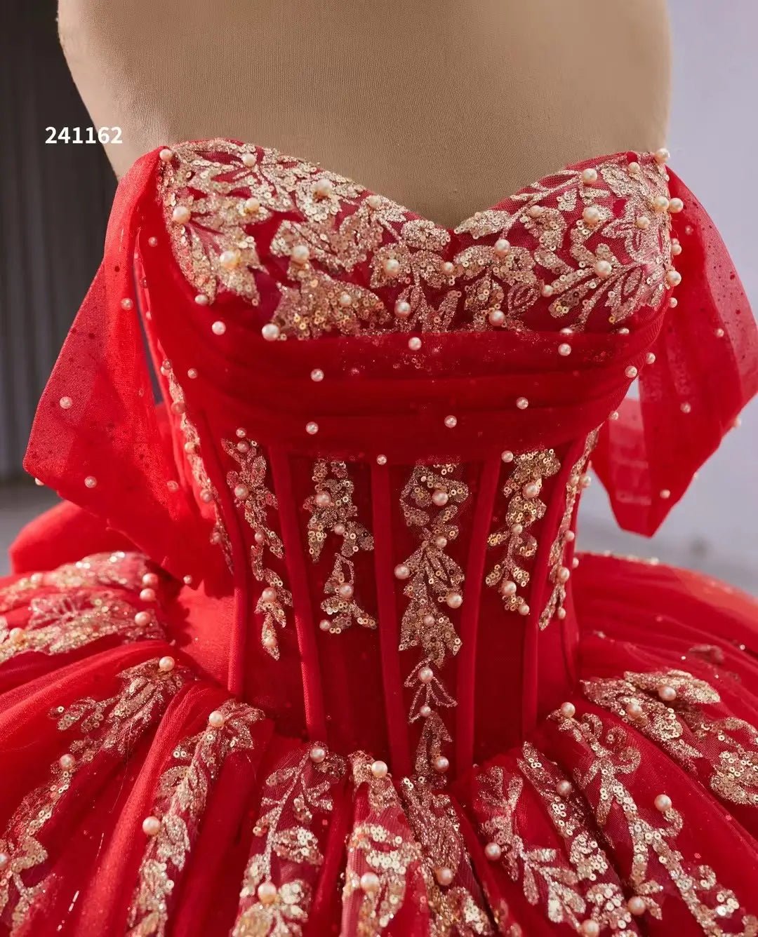 Sparkly Red Quinceanera Dress with Bow Gold Lace Appliqued Debutante Gowns 241162-Quinceanera Dresses 2025 -Viniodress-Red-Custom Size-
