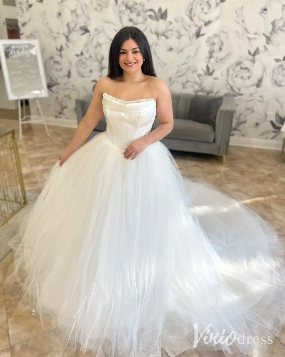 Strapless Ball Gown Wedding Dress with Basque Waist and Tulle Skirt – MS107  – Viniodress
