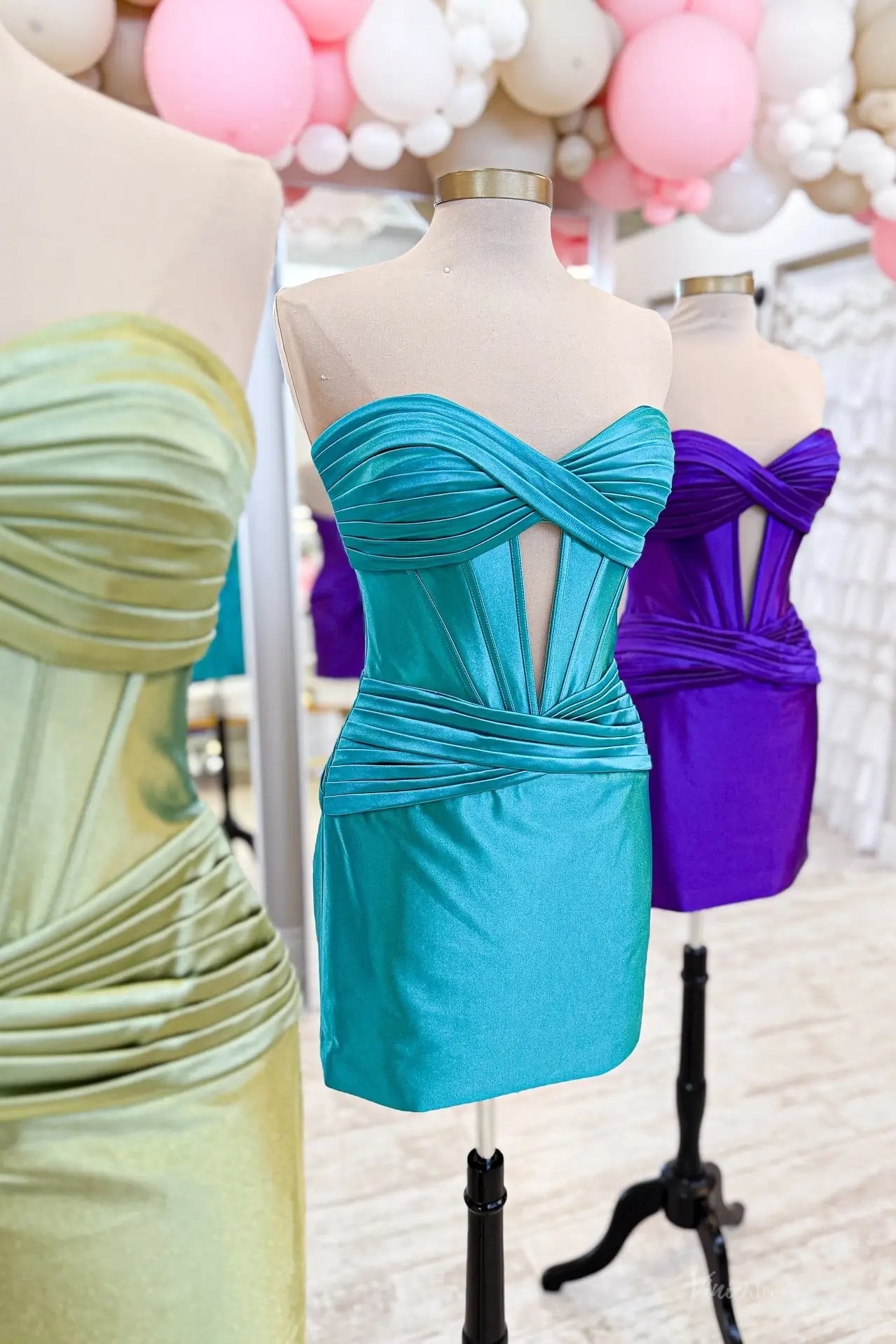 Strapless Ruched Satin Homecoming Dress with Twist Bodice, Deep V Cutout & Wrapped Waist – HB004-prom dresses 2026-Viniodress-Sage-Custom Size-