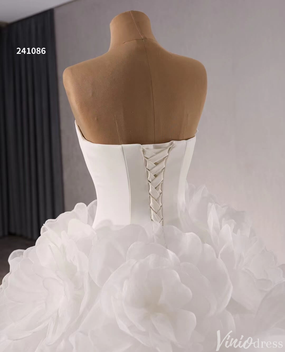 Strapless Ruffle Rosette Flower Balll Gown Wedding Dresses with Veil 241086-wedding dresses 2025 -Viniodress-Ivory-Custom Size-No Veil