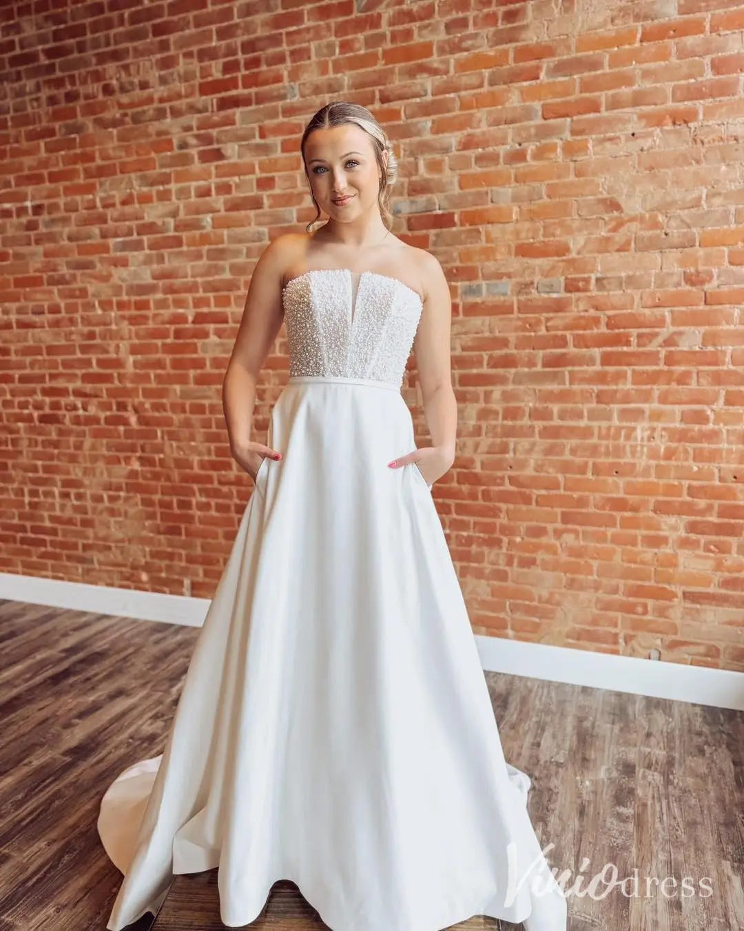 Strapless Satin Wedding Dress with Pearl Bodice and Pockets MN130 Viniodress Strapless Satin Wedding Dress with Pearl Bodice and Pockets MN130 Viniodress