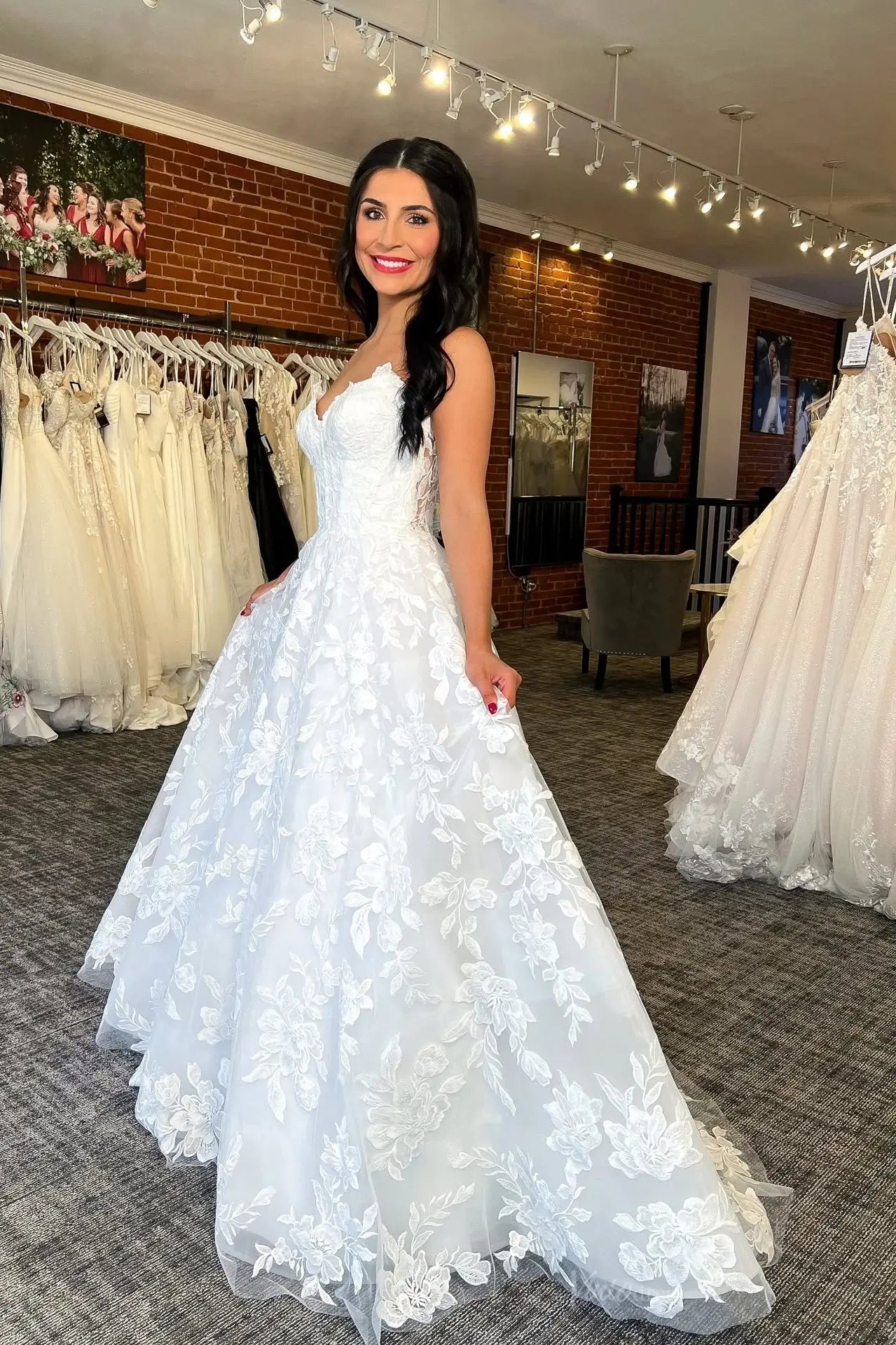 Ivory Lace A-Line Wedding Dress, Strapless Sweetheart LA167 Viniodress Ivory Lace A-Line Wedding Dress, Strapless Sweetheart LA167 Viniodress