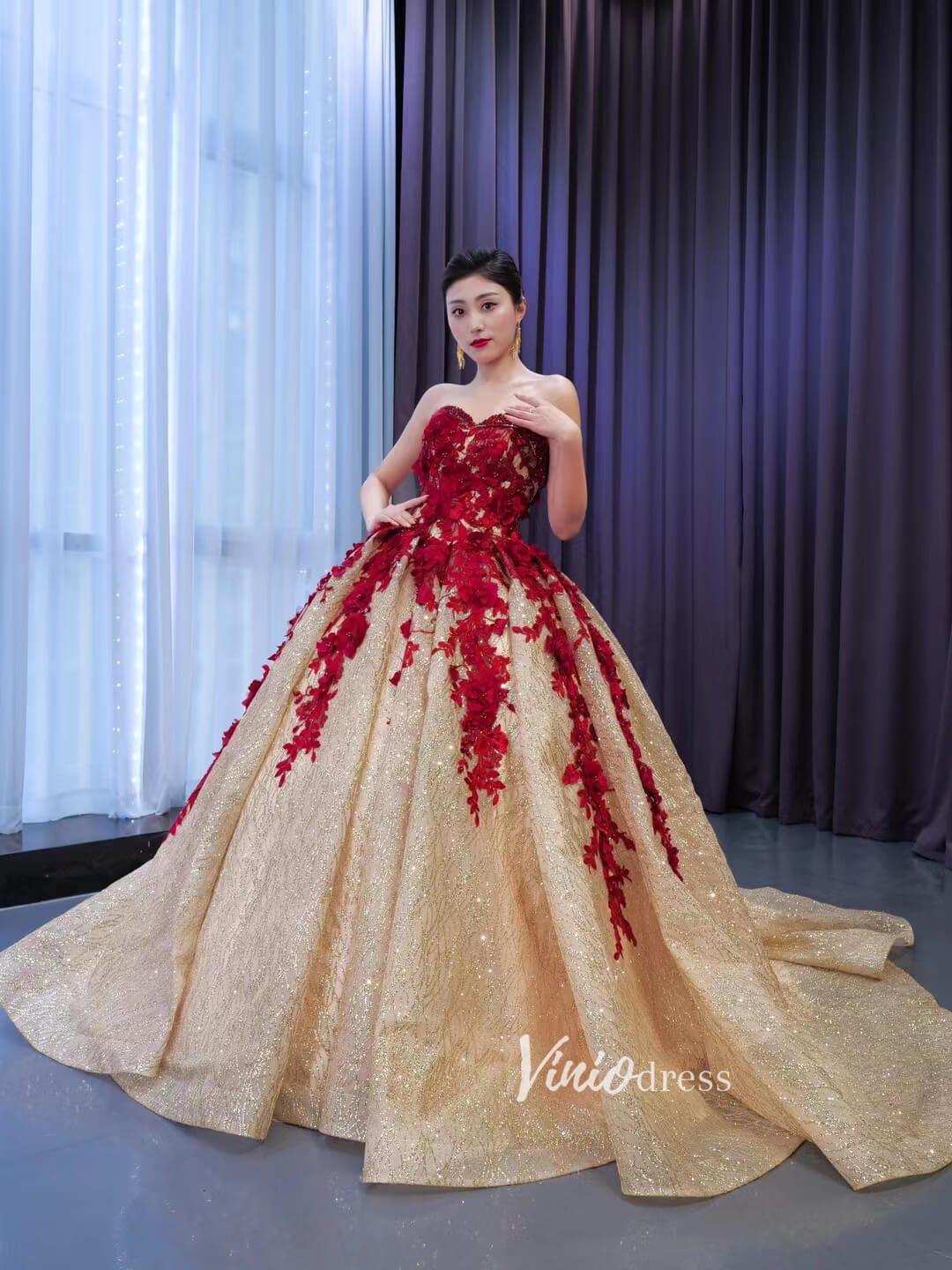 Vintage Gold Wedding Dresses Red 3D Flower Ball Gown Quince Dress 6748 –  Viniodress