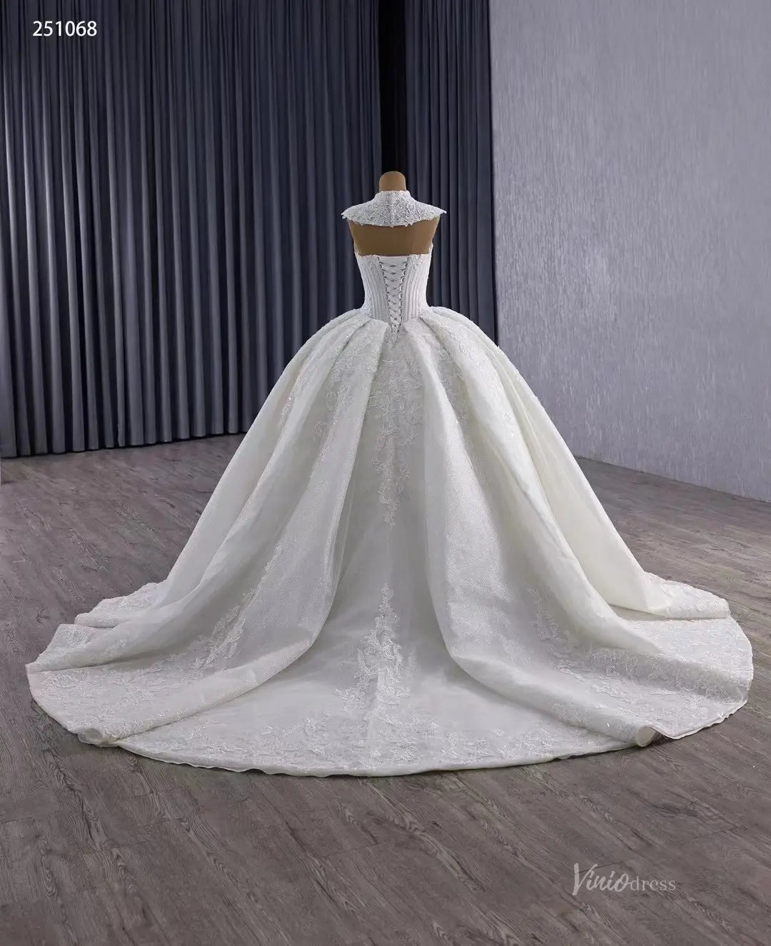 2-in-1 Vintage Lace Wedding Dress | Strapless Basque Waist Ball Gown with Detachable Lace Neckpiece & 1m Train 251068-wedding dresses 2025 -Viniodress-Ivory-Custom Size-