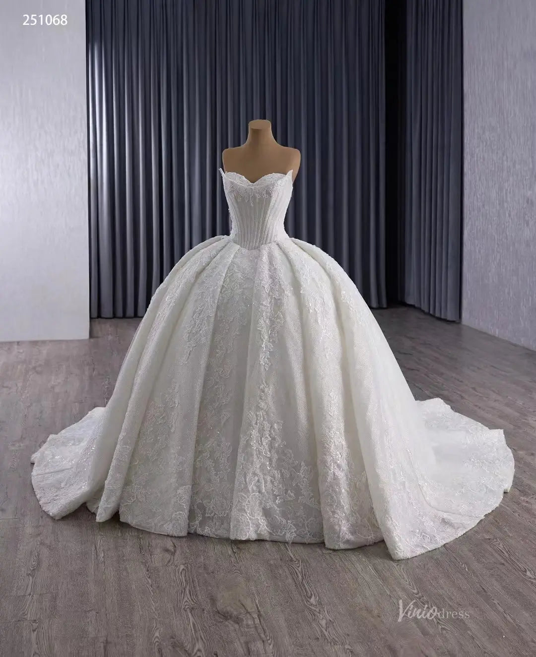 2-in-1 Vintage Lace Wedding Dress | Strapless Basque Waist Ball Gown with Detachable Lace Neckpiece & 1m Train 251068-wedding dresses 2025 -Viniodress-Ivory-Custom Size-