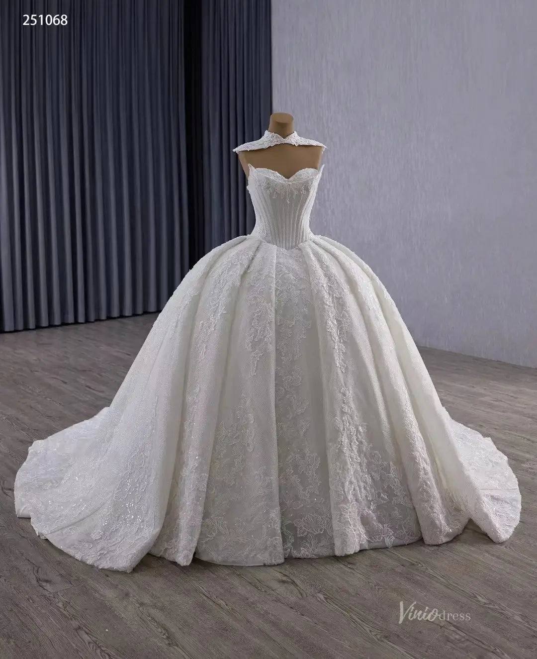 2-in-1 Vintage Lace Wedding Dress | Strapless Basque Waist Ball Gown with Detachable Lace Neckpiece & 1m Train 251068-wedding dresses 2025 -Viniodress-Ivory-Custom Size-