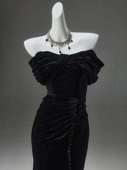 Black Velvet Sheath Prom Dresses with Ruched Bodice & Button Slit - CQ0149-Couture Gown 2025 -Viniodress-Black-Custom Size-