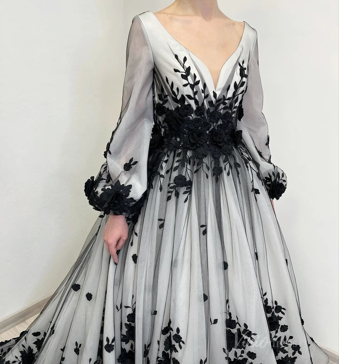 Black and White Floral Wedding Dress with Long Puff Sleeves, 3D Flower – Viniodress