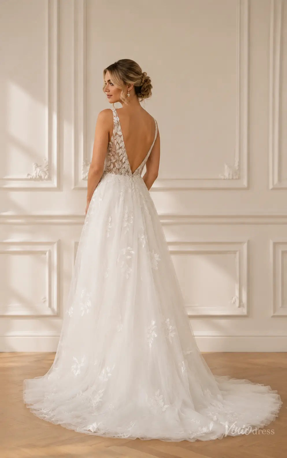 Ethereal A-Line Tulle Wedding Dress with V Neck, Floral Appliqué Bodic – Viniodress