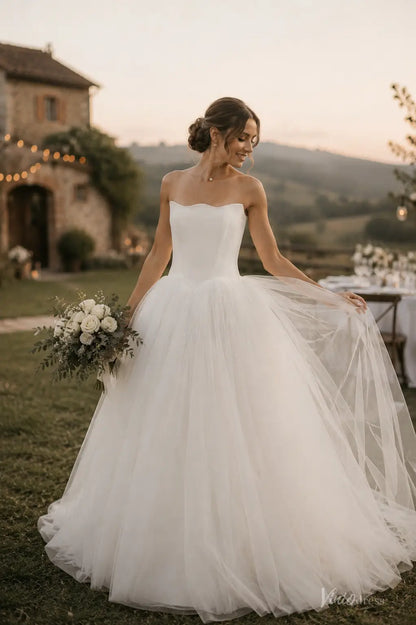 Minimalist Ivory Strapless Ball Gown Wedding Dress with Sweetheart Neckline and Layered Tulle Skirt - MS185