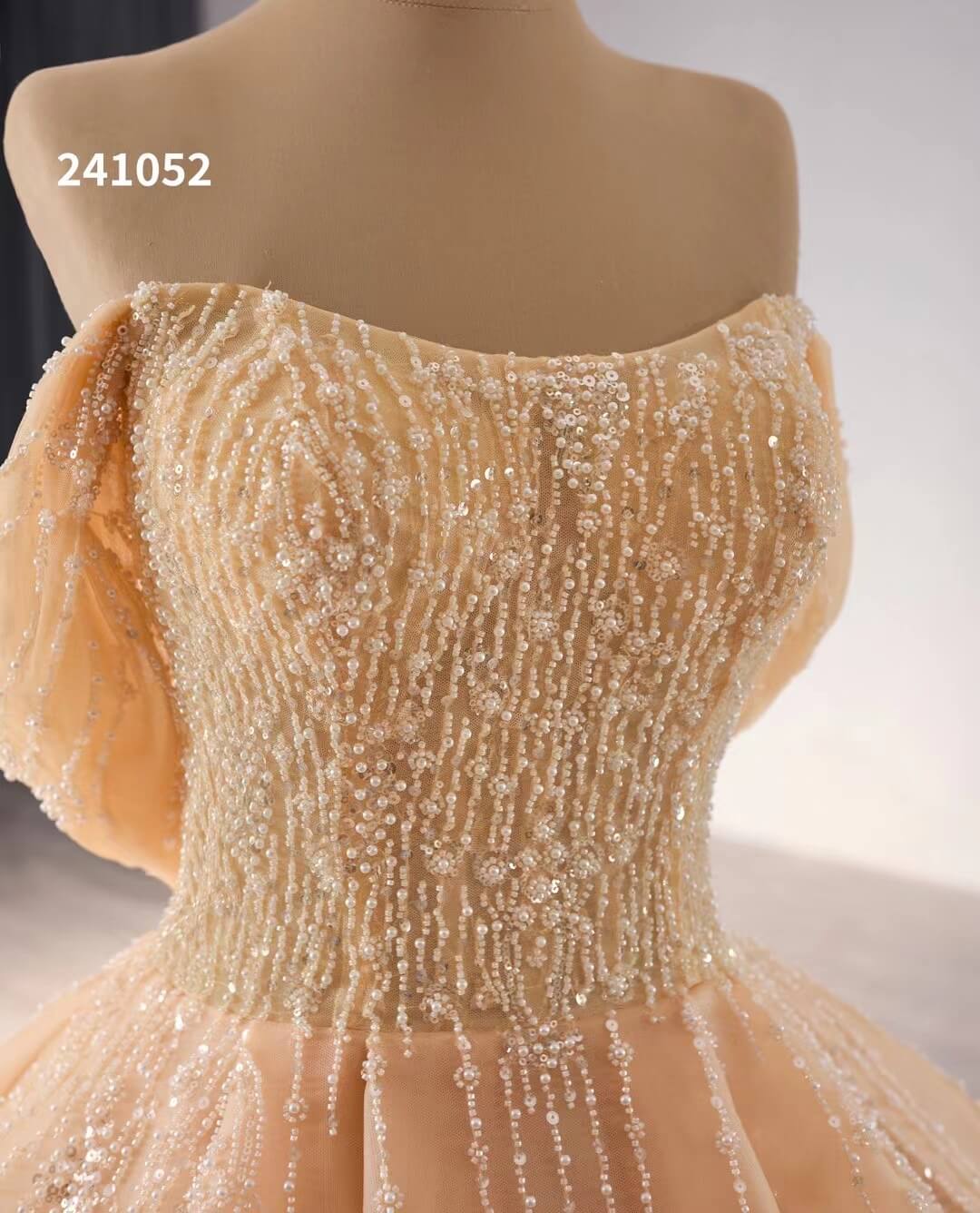 Off the Shoulder Beaded Wedding Dresses Luxury Ball Gown Quinceanera Dress 241052-wedding dresses 2025 -Viniodress-Ivory-Custom Size-