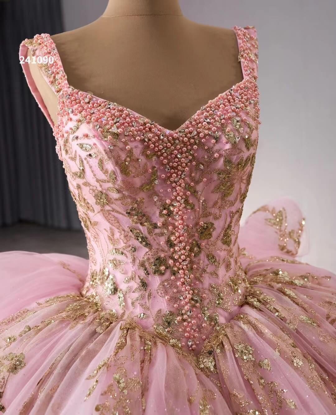 Pink Sparkly Lace Applique Beaded Wedding Gowns Tiered Layered Quince Dress 241090-Quinceanera Dresses 2025 -Viniodress-Pink-Custom Size-