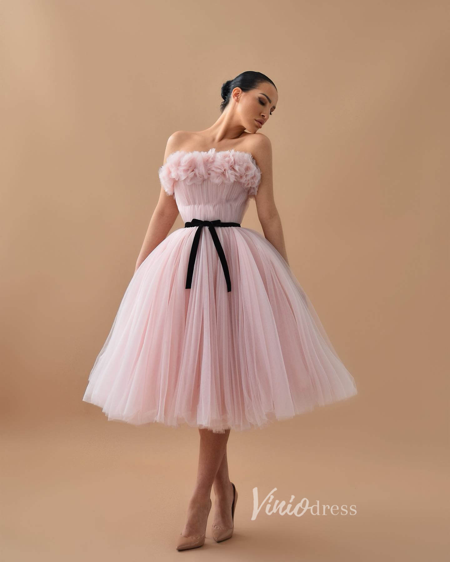 Pink Strapless Short Prom Dresses with Belt Pleated Tulle Hoco Dress F – Viniodress