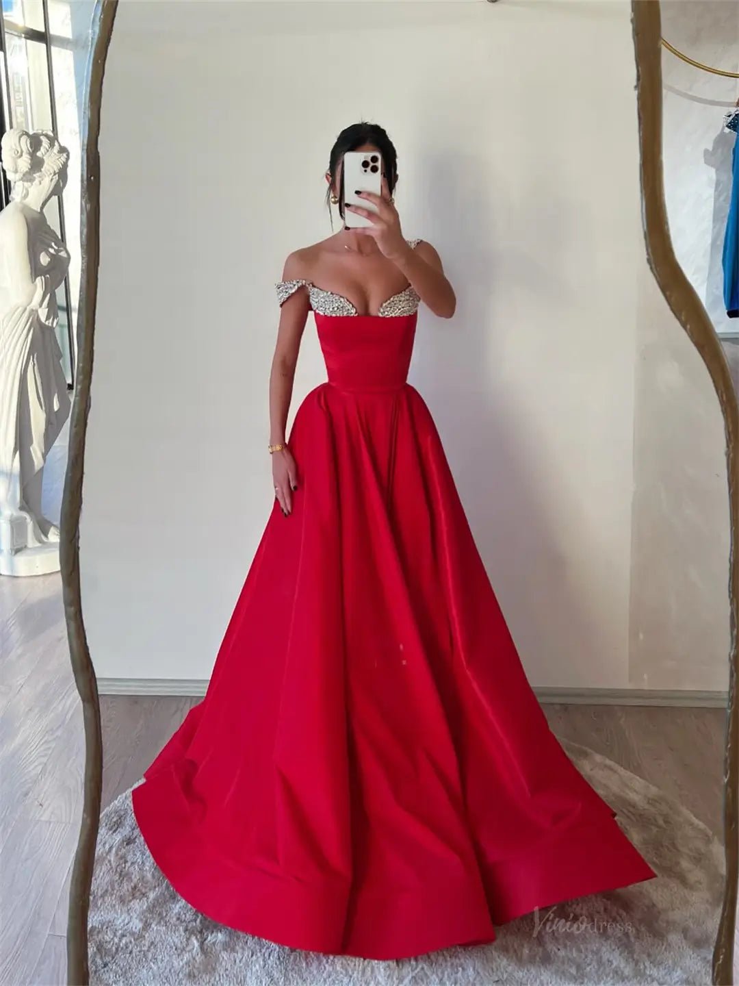 Red Satin A-Line Prom Dresses 2025 Beaded Neckline Formal Gown FD5246 – Viniodress