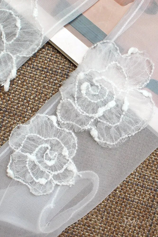 Romantic Sheer Tulle 3/4 Bridal Gloves with Fower Appliques WG145-Bridal Gloves 2026-Viniodress-Ivory-
