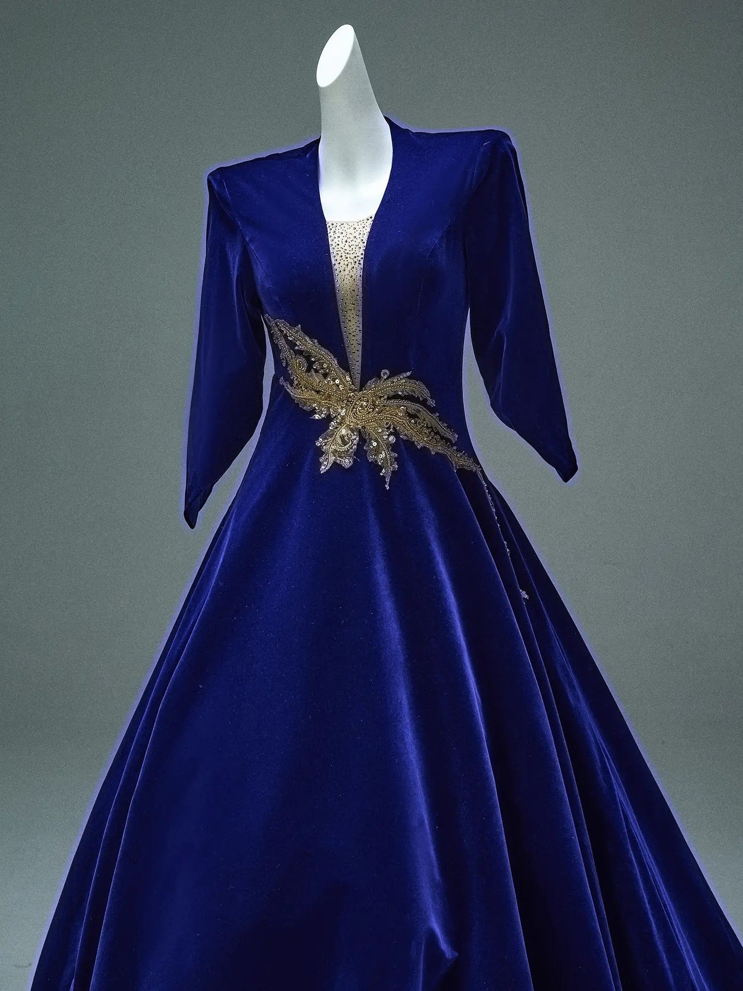 Royal Blue Velvet Prom Dresses with Plunging V-Neck, Short Sleeve & Co – Viniodress