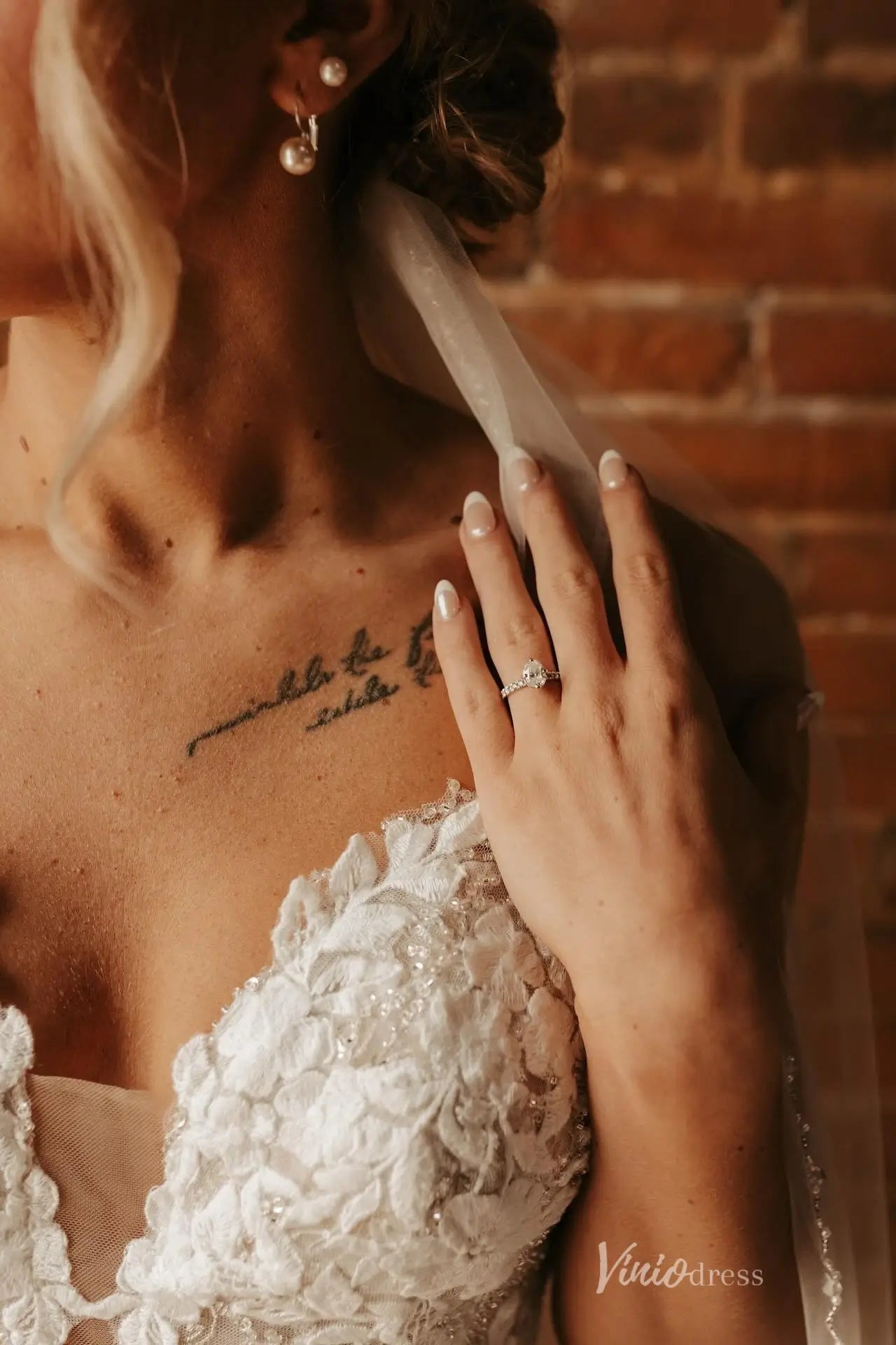 <transcy>Vestidos de novia de playa de gasa con cuentas y abertura lateral VW1260</transcy>