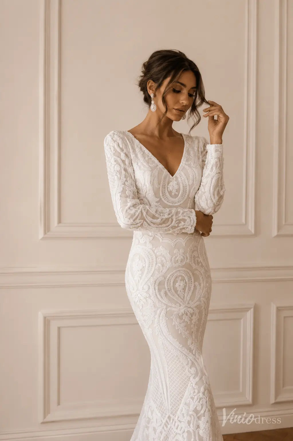 Long Sleeve Paisley Lace Mermaid Wedding Dress with V-Neck
